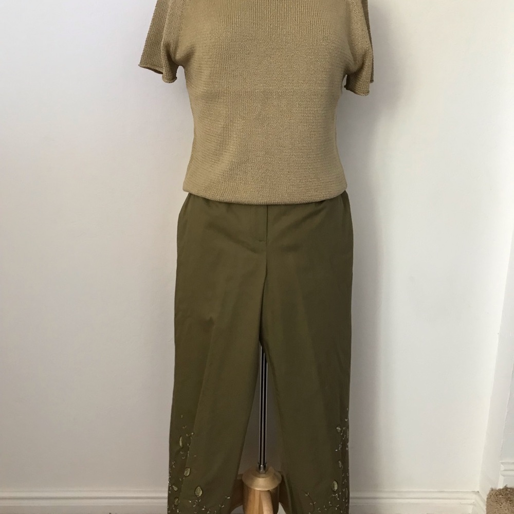 Sweater - Picture 7 of 8
